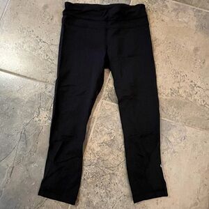 Lululemon Performance Cropped Leggings, Size 4